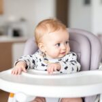 chaise-haute-bebe-equipement-pratique-ergonomique